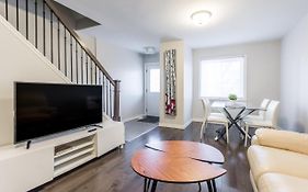 Spacious 3 Bdrm Home Near Downtown